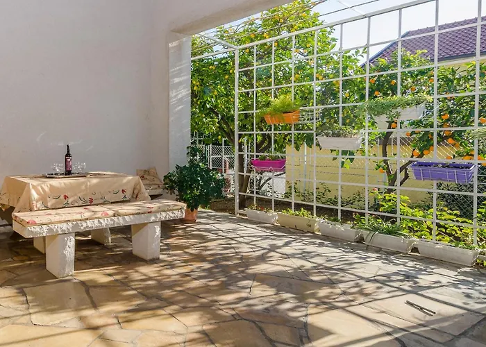 Apartment Maria Orebic