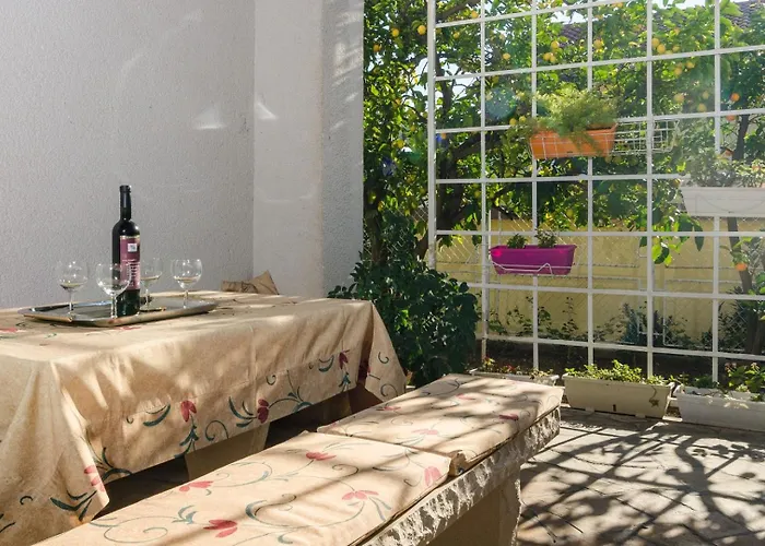 Apartment Maria Orebic